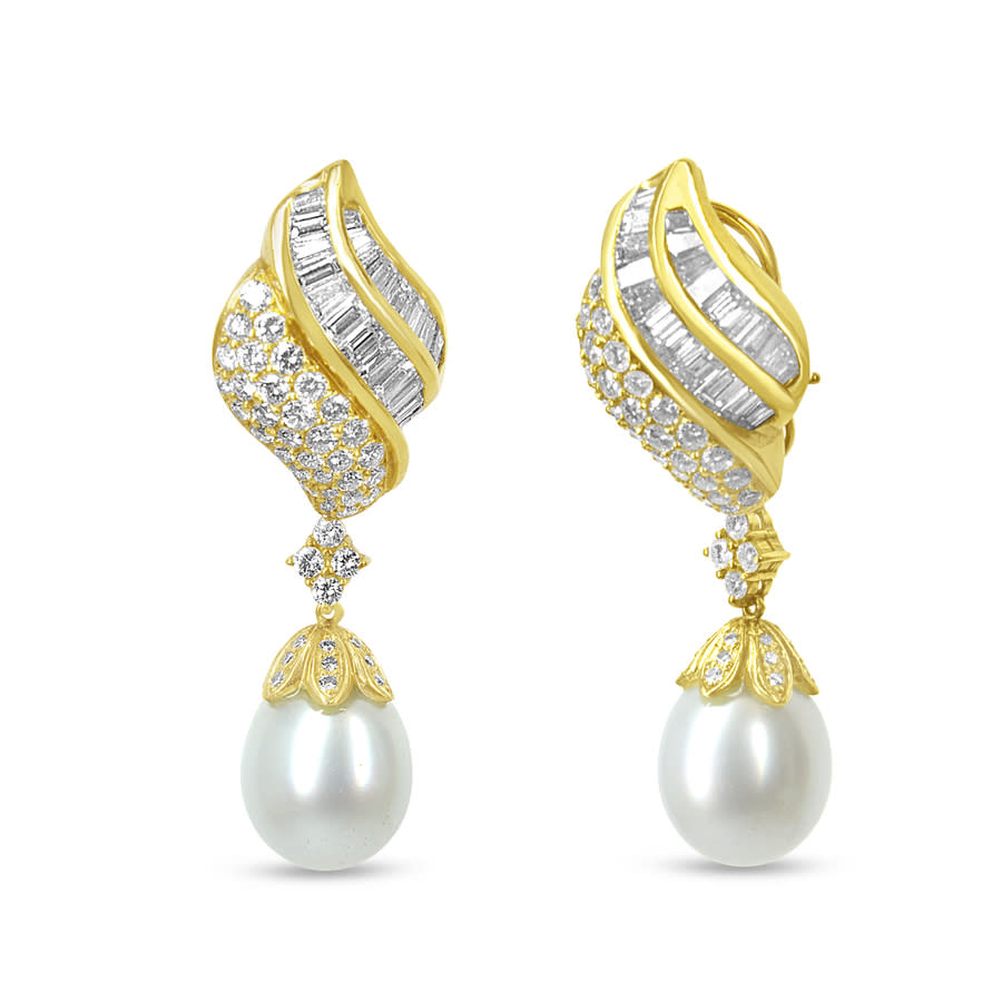 Haus Of Brilliance 18k Yellow Gold 7.0 Cttw Baguette And Round Diamond South Sea Pearl Drop Dangle C In Yellow