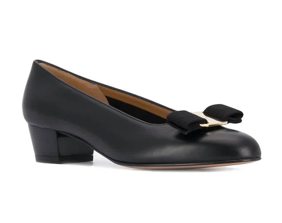 ferragamo bow pump