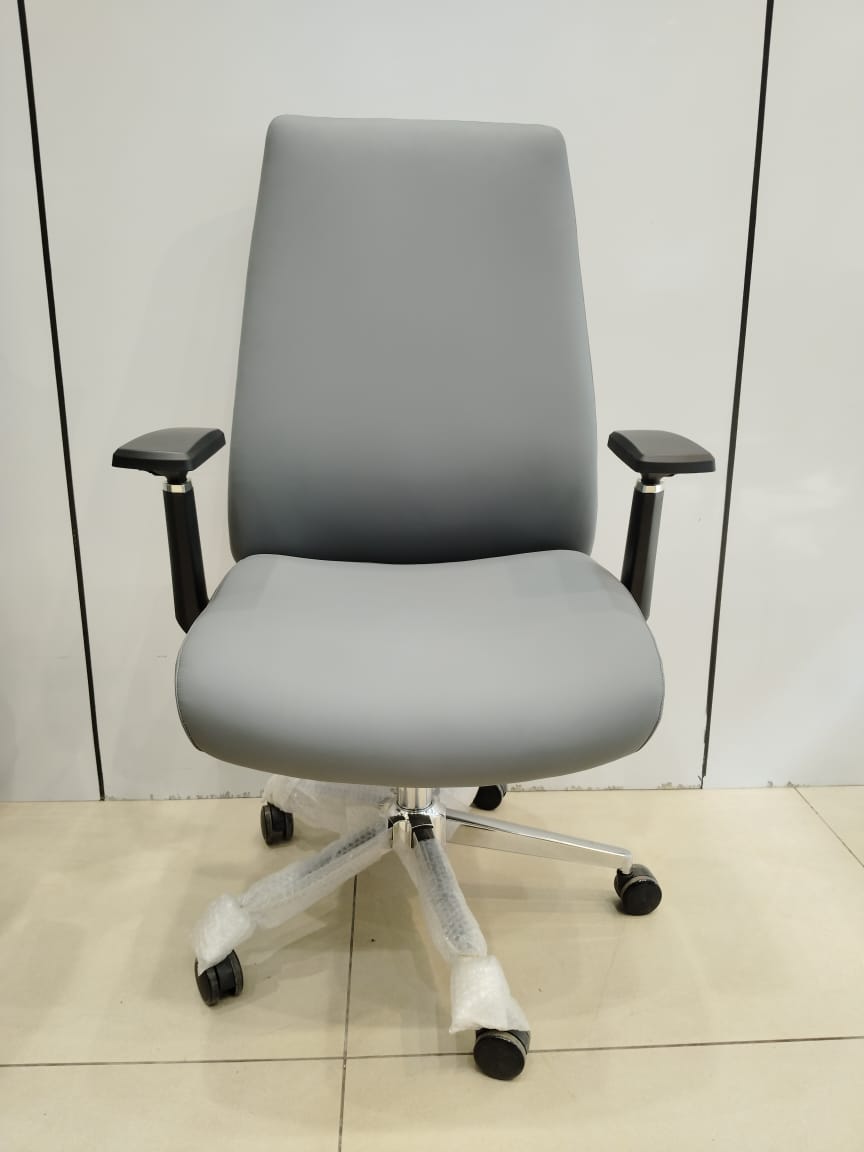 Ergonomic Comfort: High-Back Office Chair - Image 2