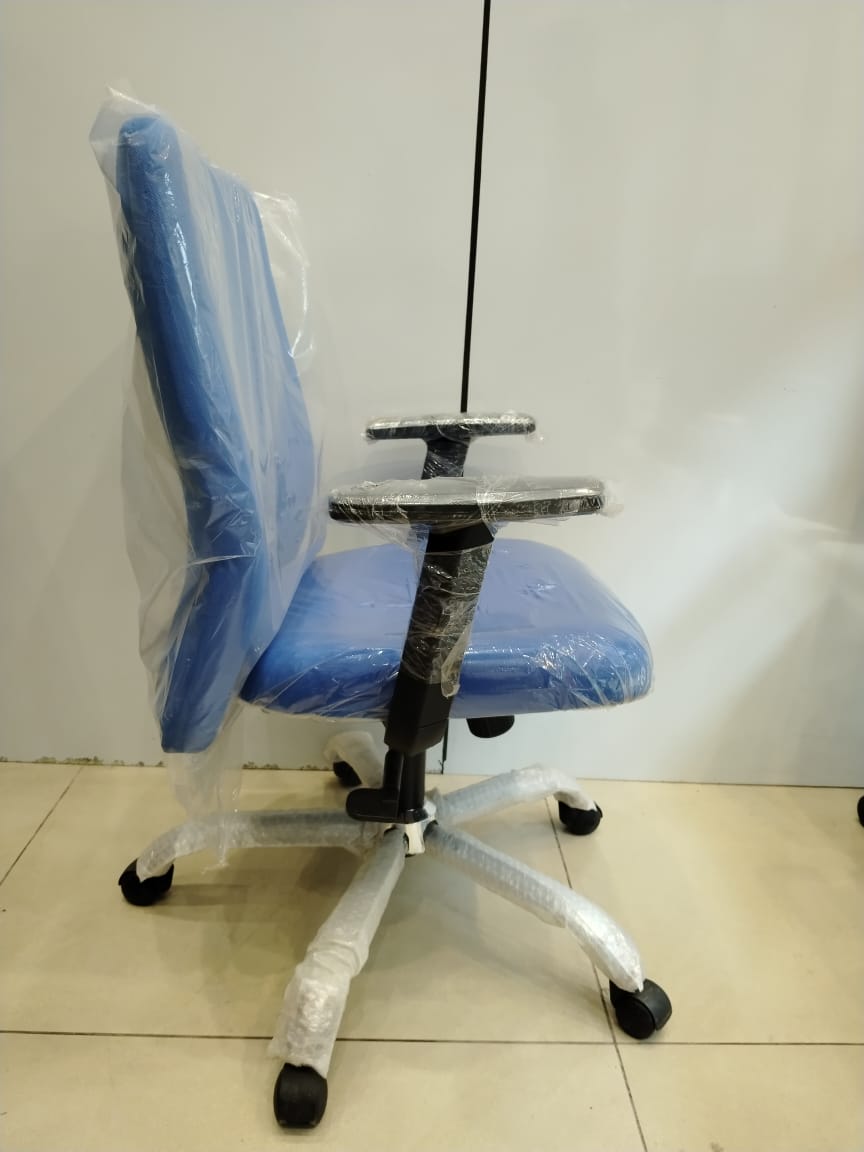 Comfortable and Stylish: Blue Office Chair - Image 2