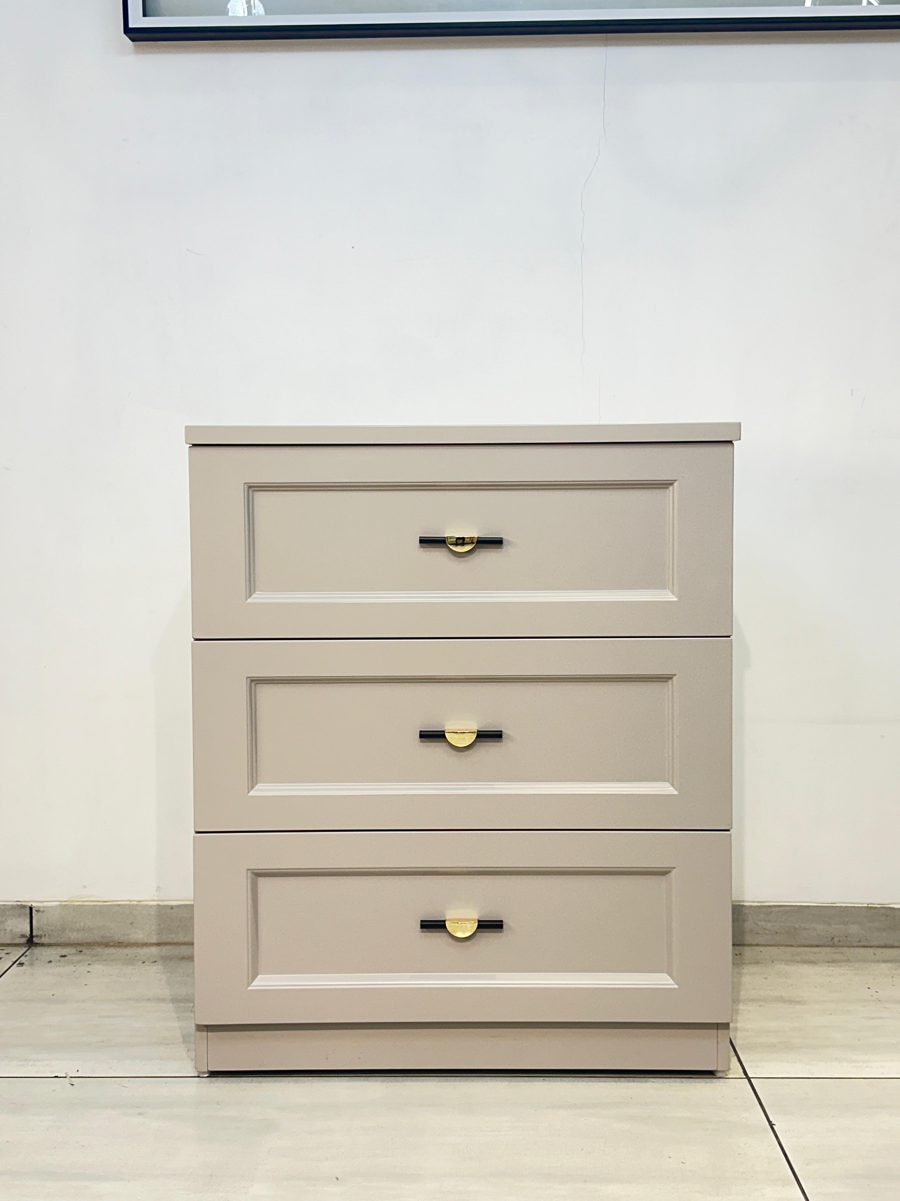 Modern Elegance: Three-Drawer Dresser with Gold Accents - Image 2