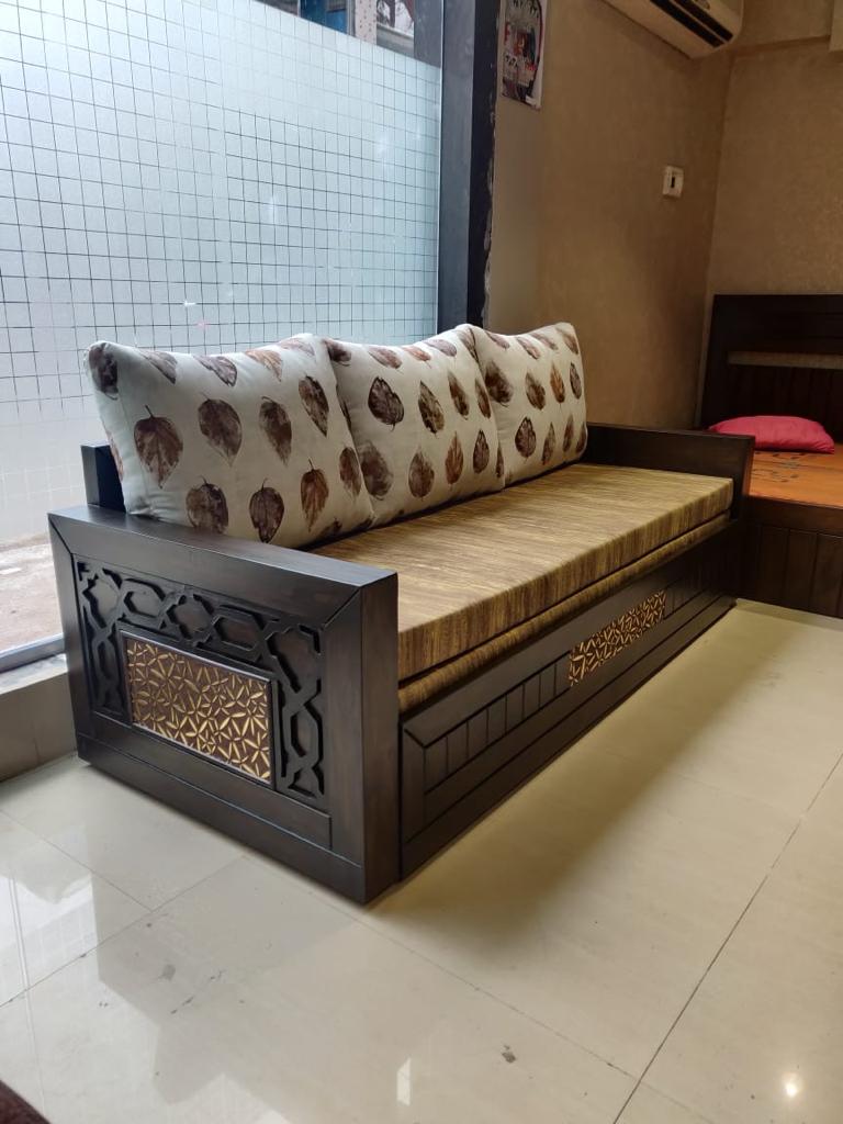 Premium Wooden Diwan with Designer Carving & Cushion – Elegant Sofa Cum Daybed