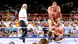 Hulk Hogan, Ted DiBiase, André le géant et Jesse Ventura sur le ring de SummerSlam en 1988
