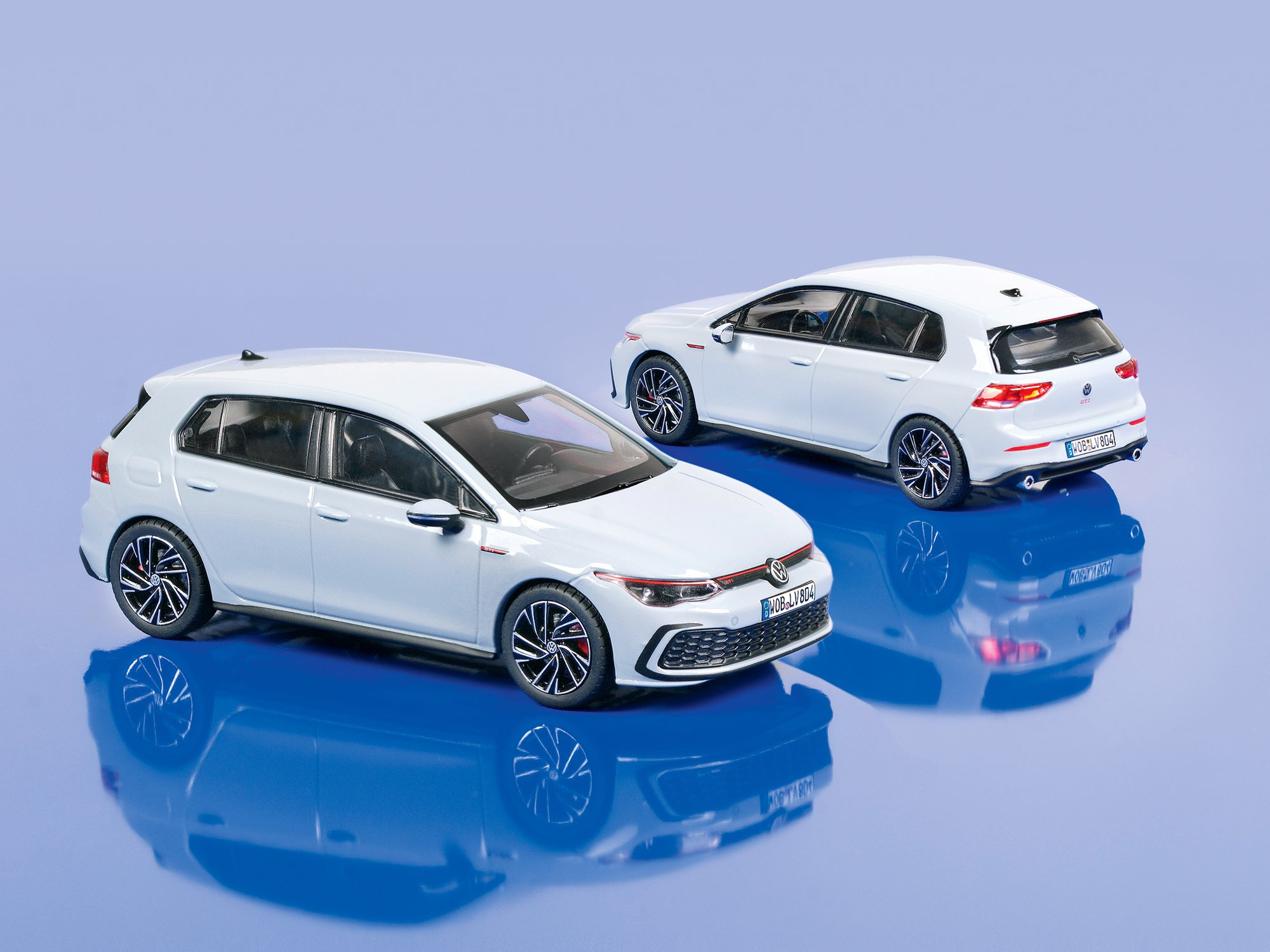 Hohe Acht: VW Golf VIII GTI von Norev in 1:43 | MODELLFAHRZEUG