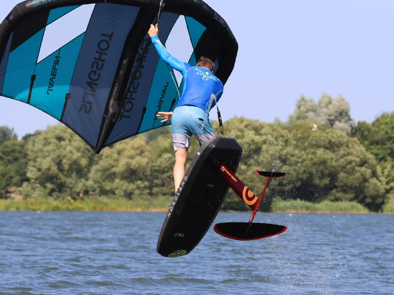 Test: NeilPryde Glide Surf HP - modular foil with light & shade | SURF