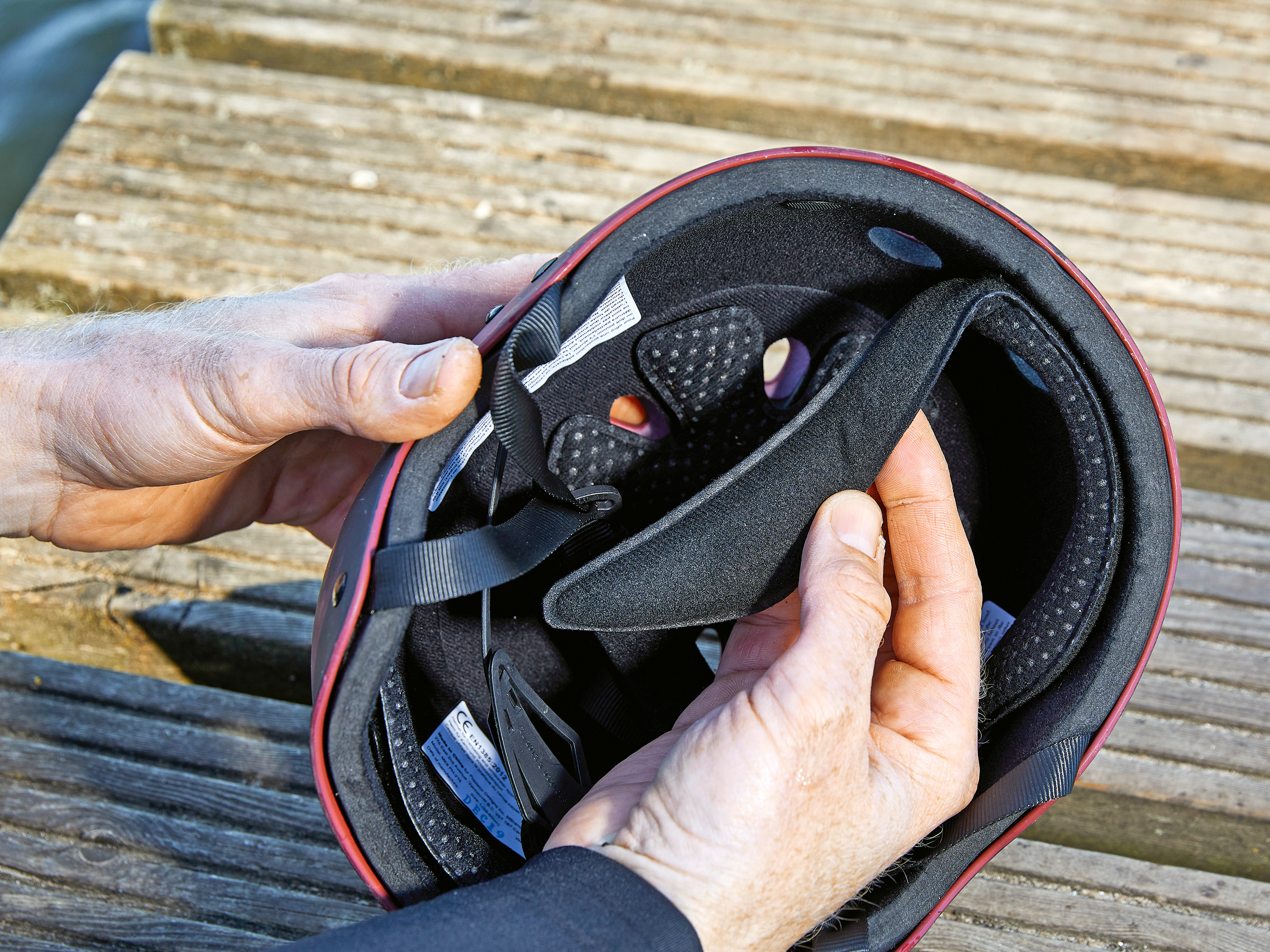 Casque Multisports Mystic MK8 – CE EN 1385, Coque Légère Et Aérations, Rouge Rouillé