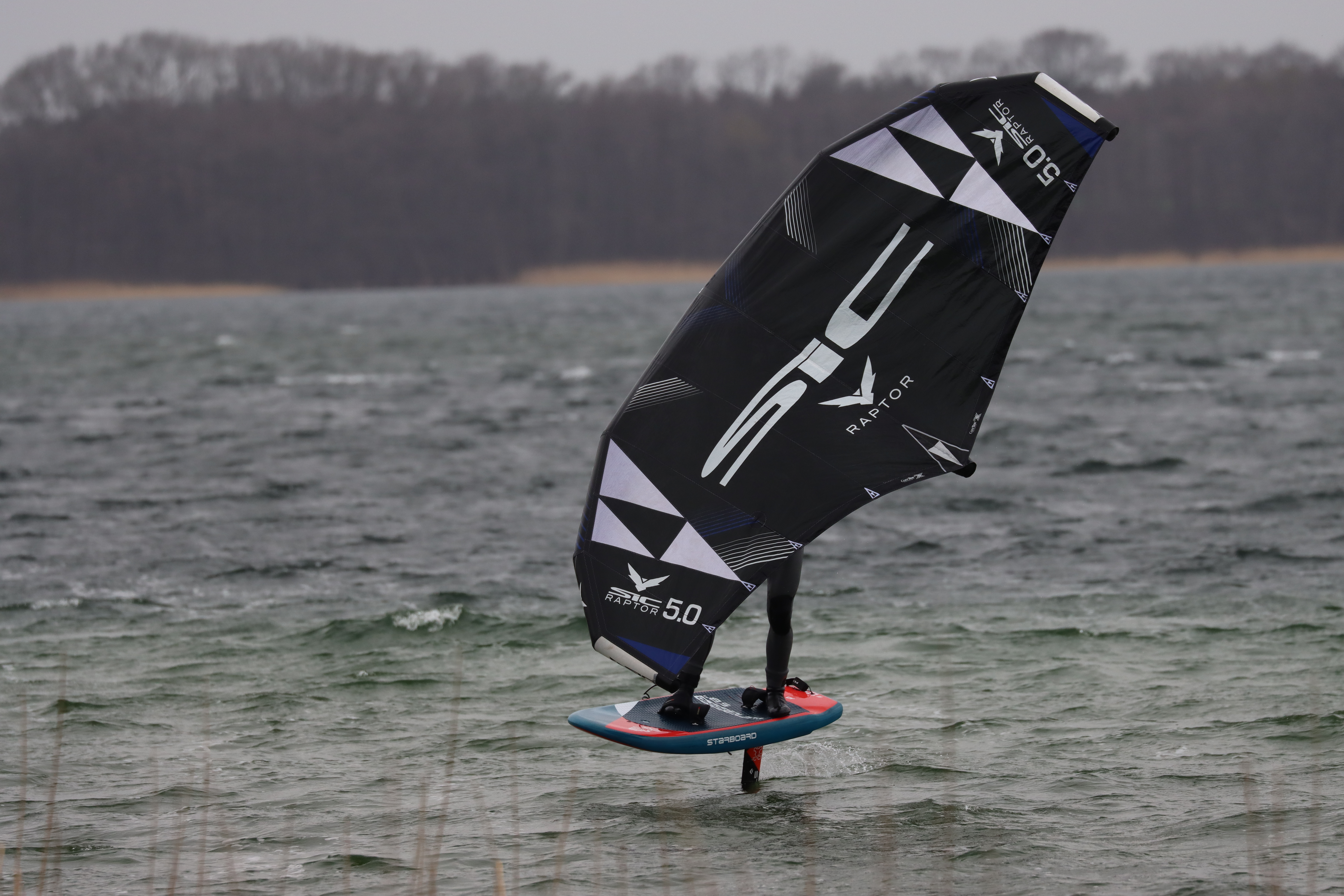 SIC Raptor - the all-round wing from Maui put to the test | SURF SIC Raptor - the all-round wing from Maui put to the test | SURF