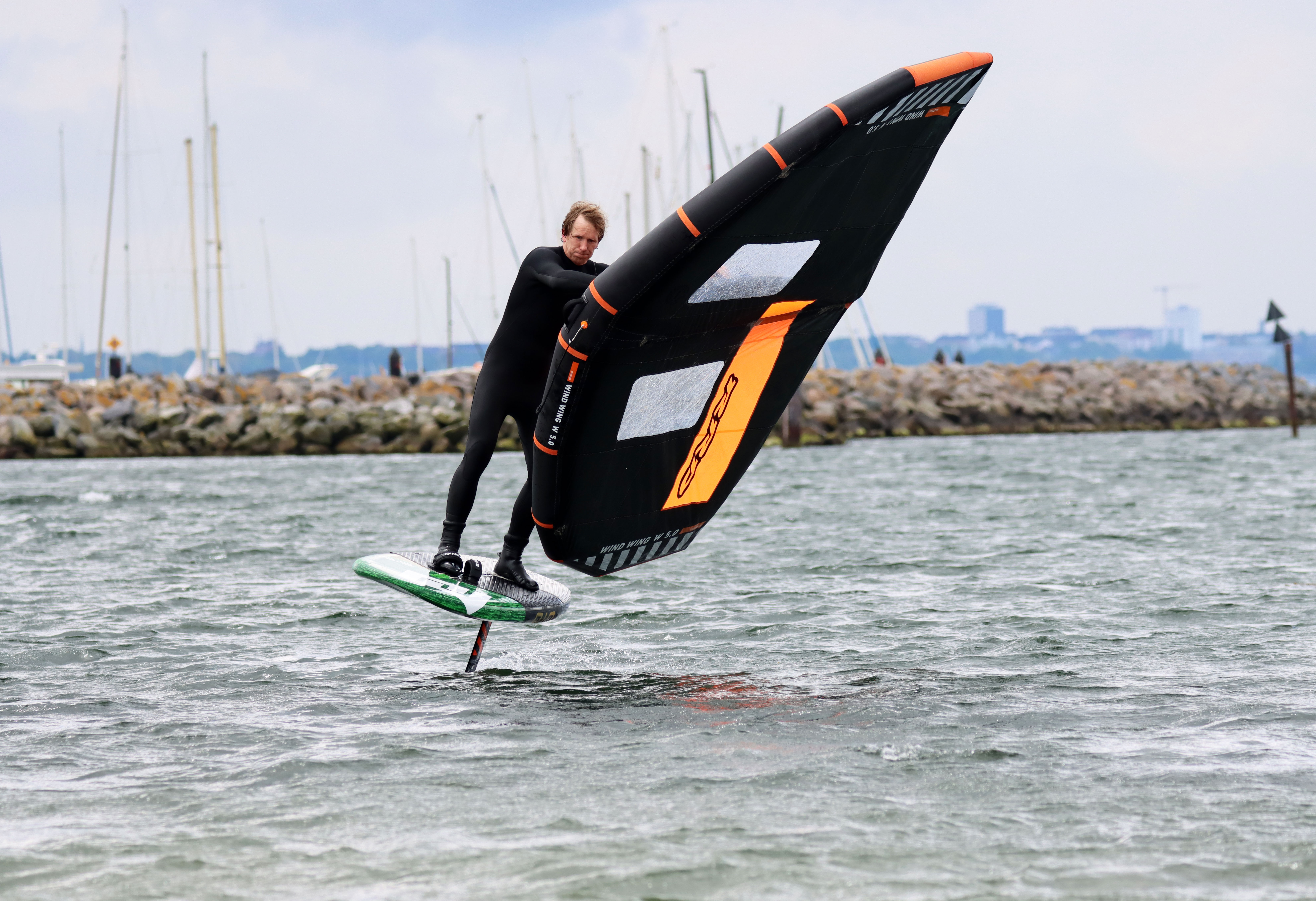 Wingfoil all-rounder on test: RRD Wind Wing 5.0 | SURF