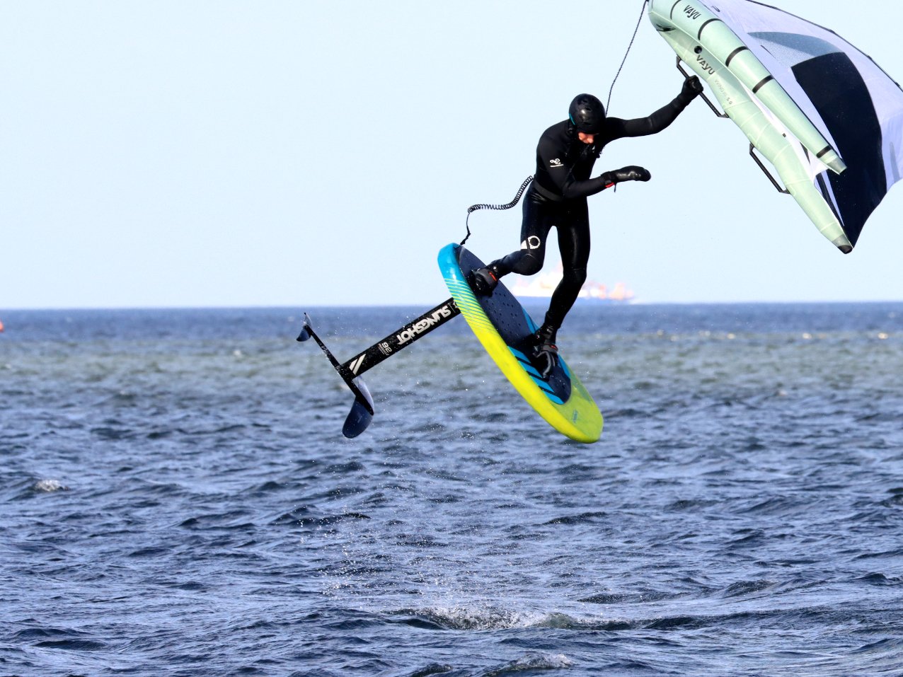 Test: Slingshot Phantasm G 900 - fast foil for smooth turns | SURF
