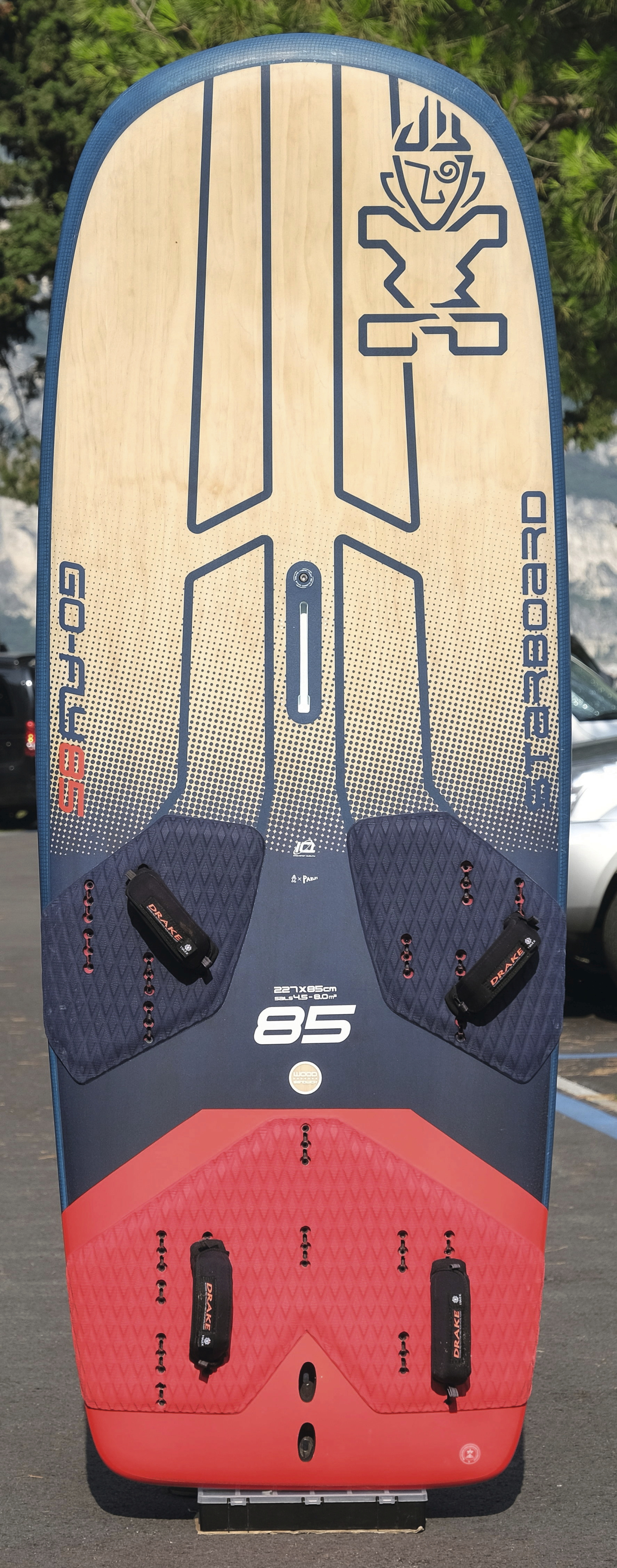 Foil set for beginners: Starboard Go-Fly 85 & Super Cruiser