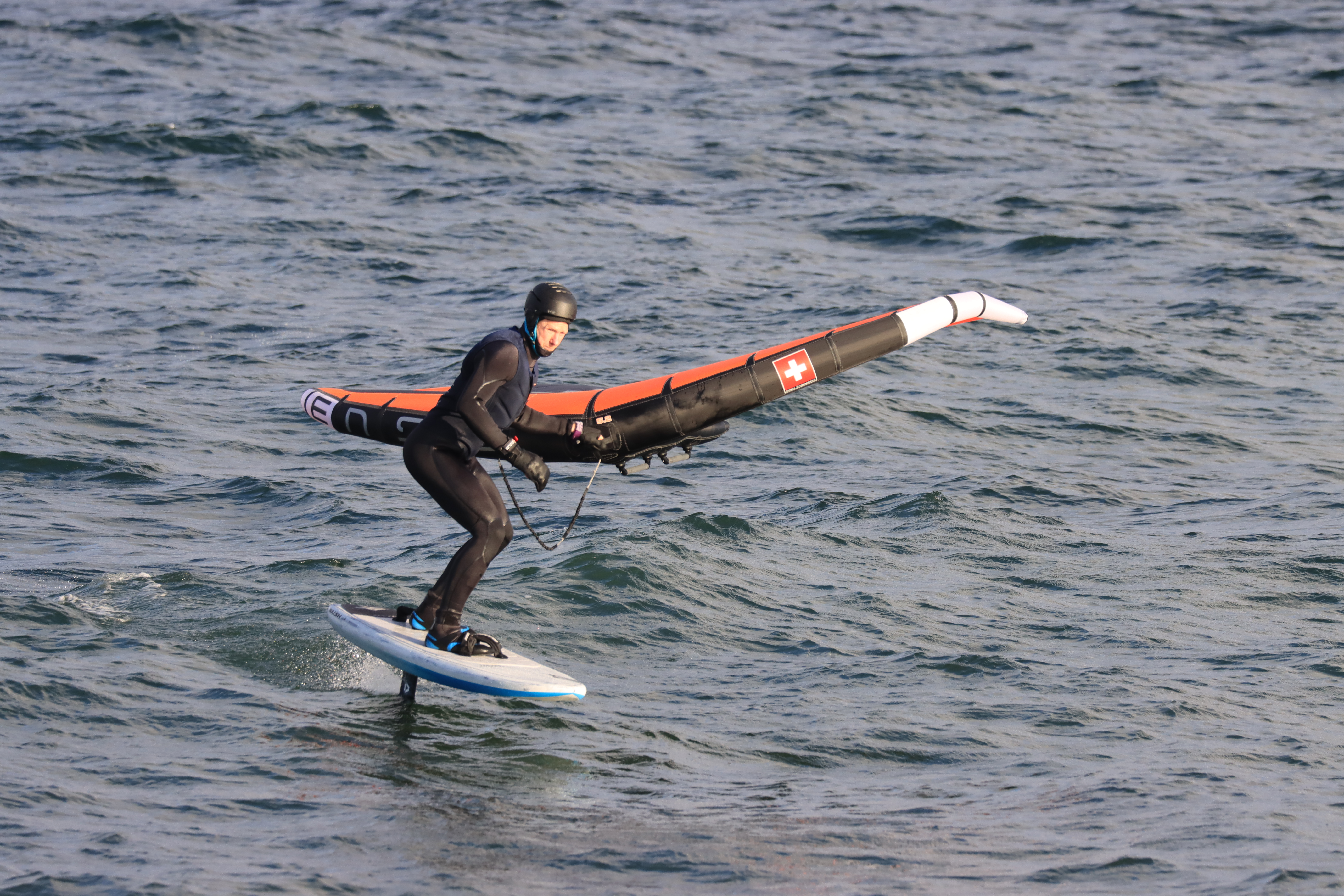 Mid-length wingboard: The Naish Hover Downwind Crossover in test 