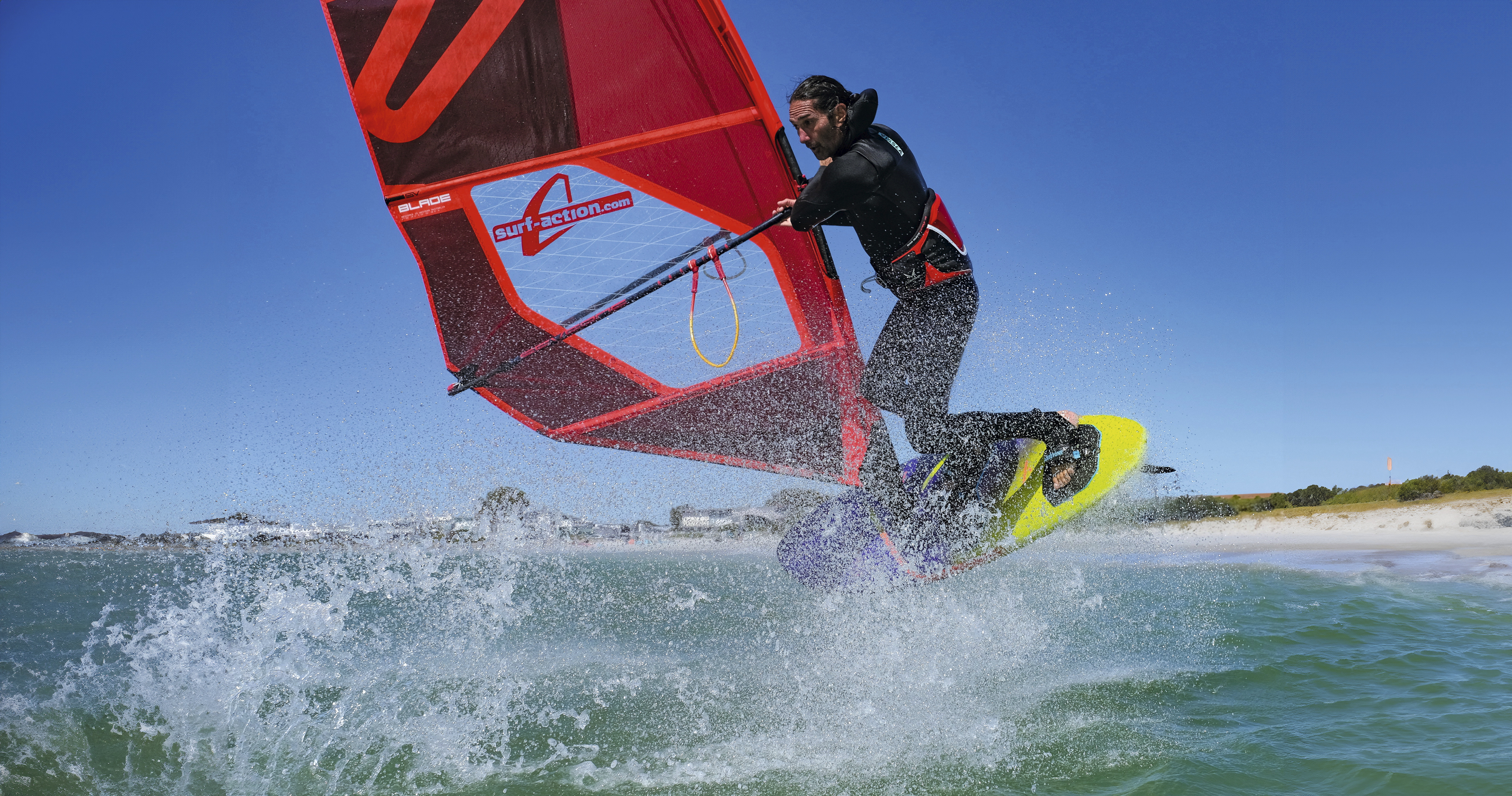 Freemoveboards 2025: Duotone Ultra FreeWave 94 surf test | SURF