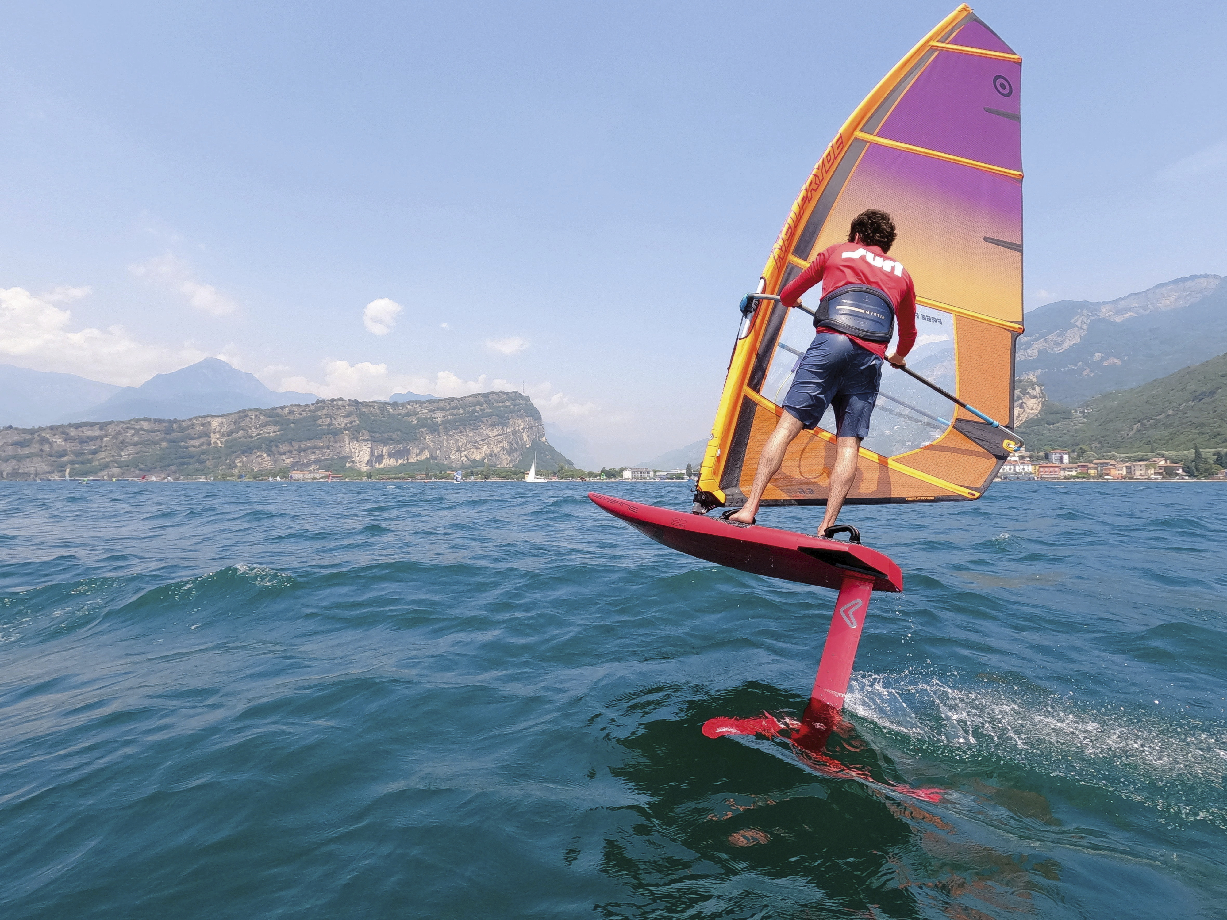 Early gliders: Severne Alien 120 and Red Wing 1200 put to the test 