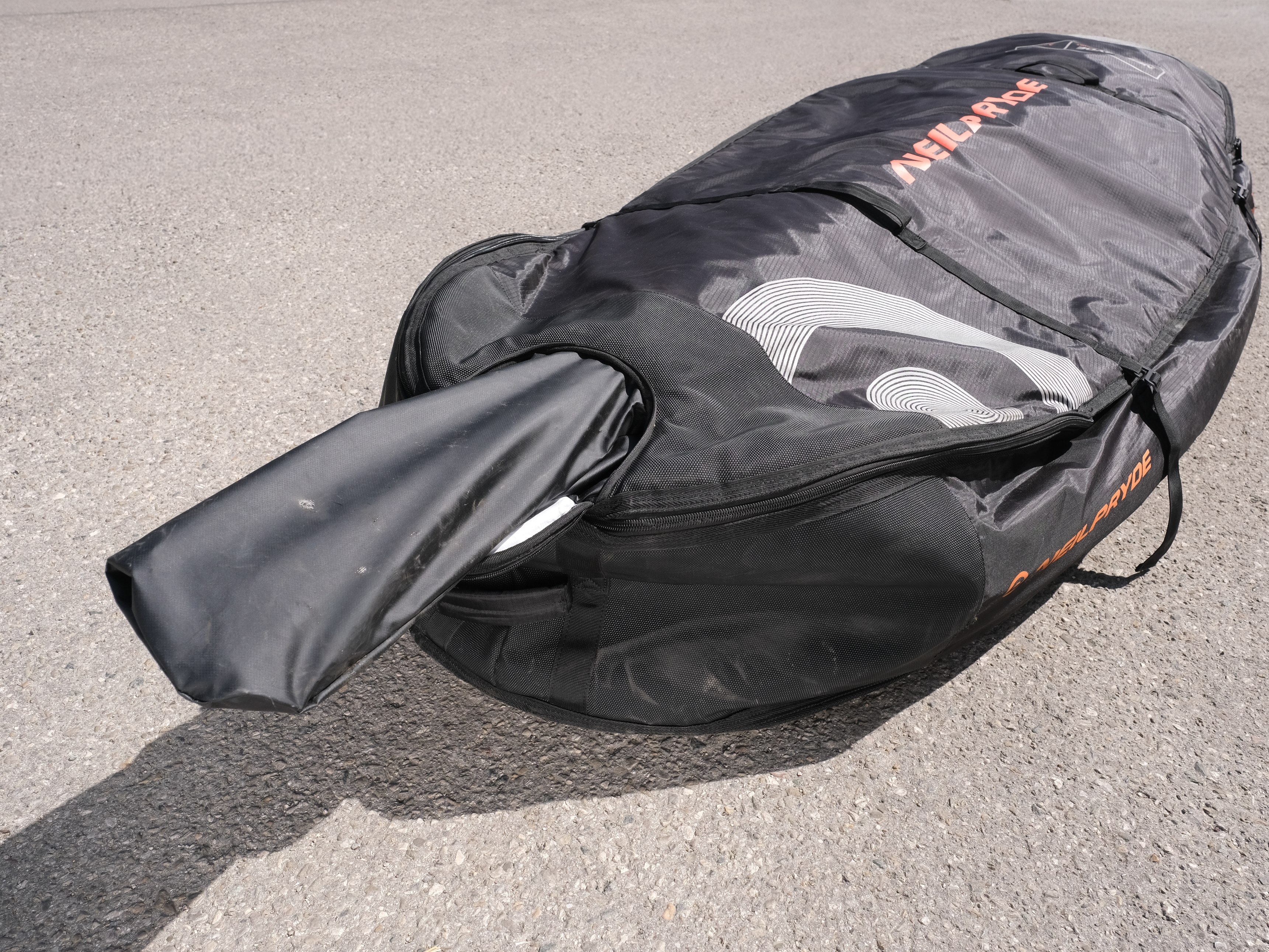 Tried out: New NeilPryde board bag with retractable stowage tube