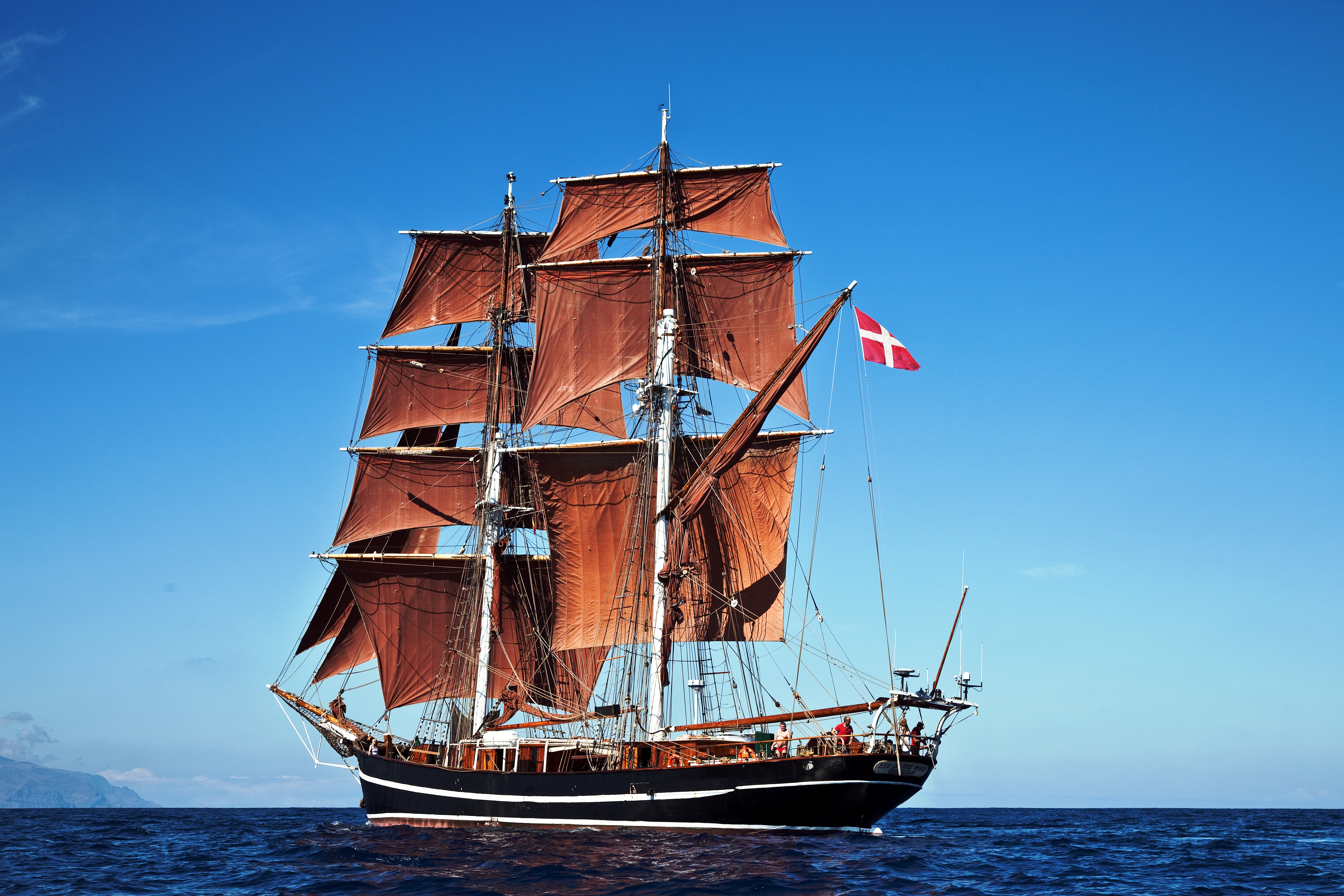 Historic tall ship: 