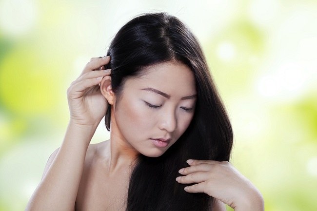 Cara Merawat Rambut Agar Tetap Sehat dan Berkilau - Alodokter