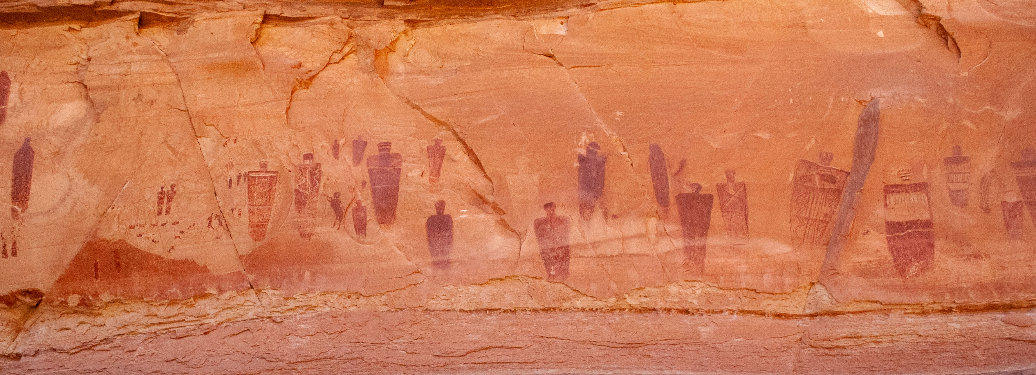 Pictographs in Horseshoe Canyon wide