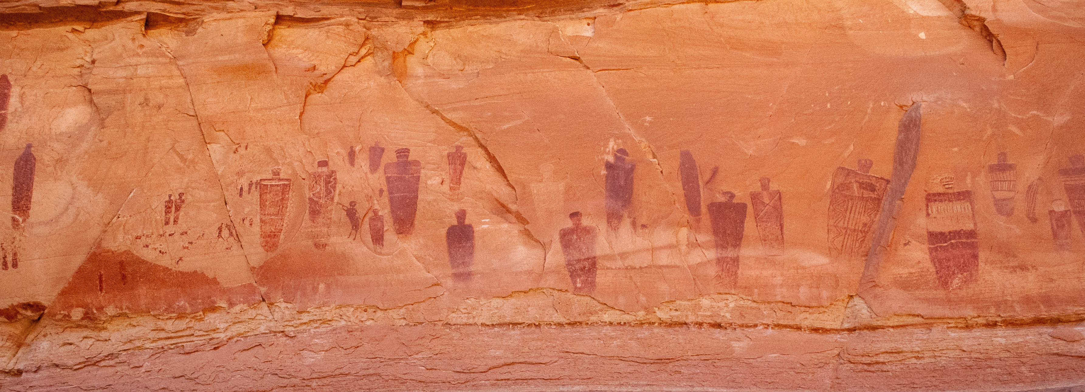 Pictographs in Horseshoe Canyon wide