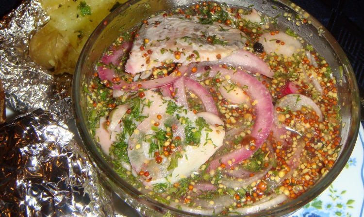 Польза маринованных молок лососевых рыб, возможный вред продукта