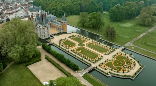 Photo of Chateau Maintenon Aqueduc de Maintenon