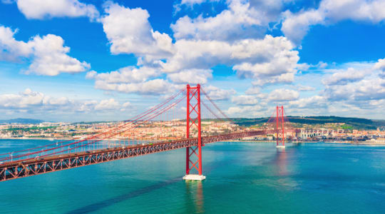 Photo of 25 de Abril bridge