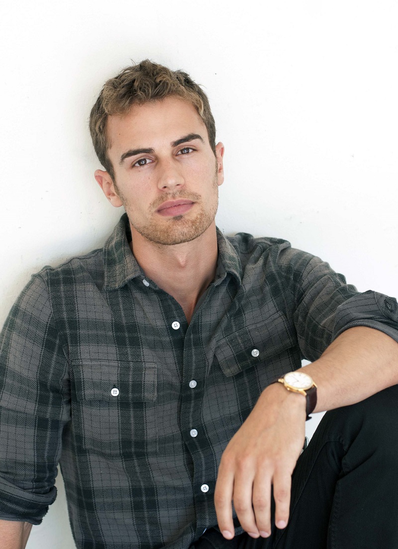 Тео Джеймс Theo James