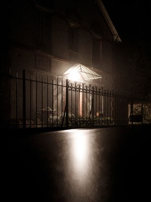 3am, architecture,reflexion,outside, black,white,grey