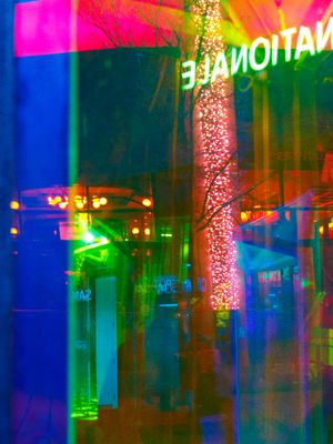 8pm, reflexion,outside, blue,pink,green,orang,red