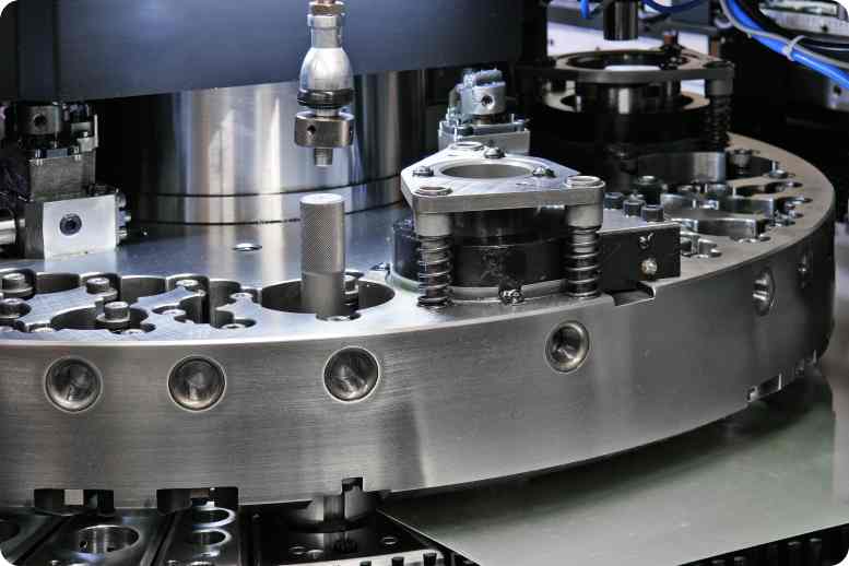COMPRESSION MOLDING