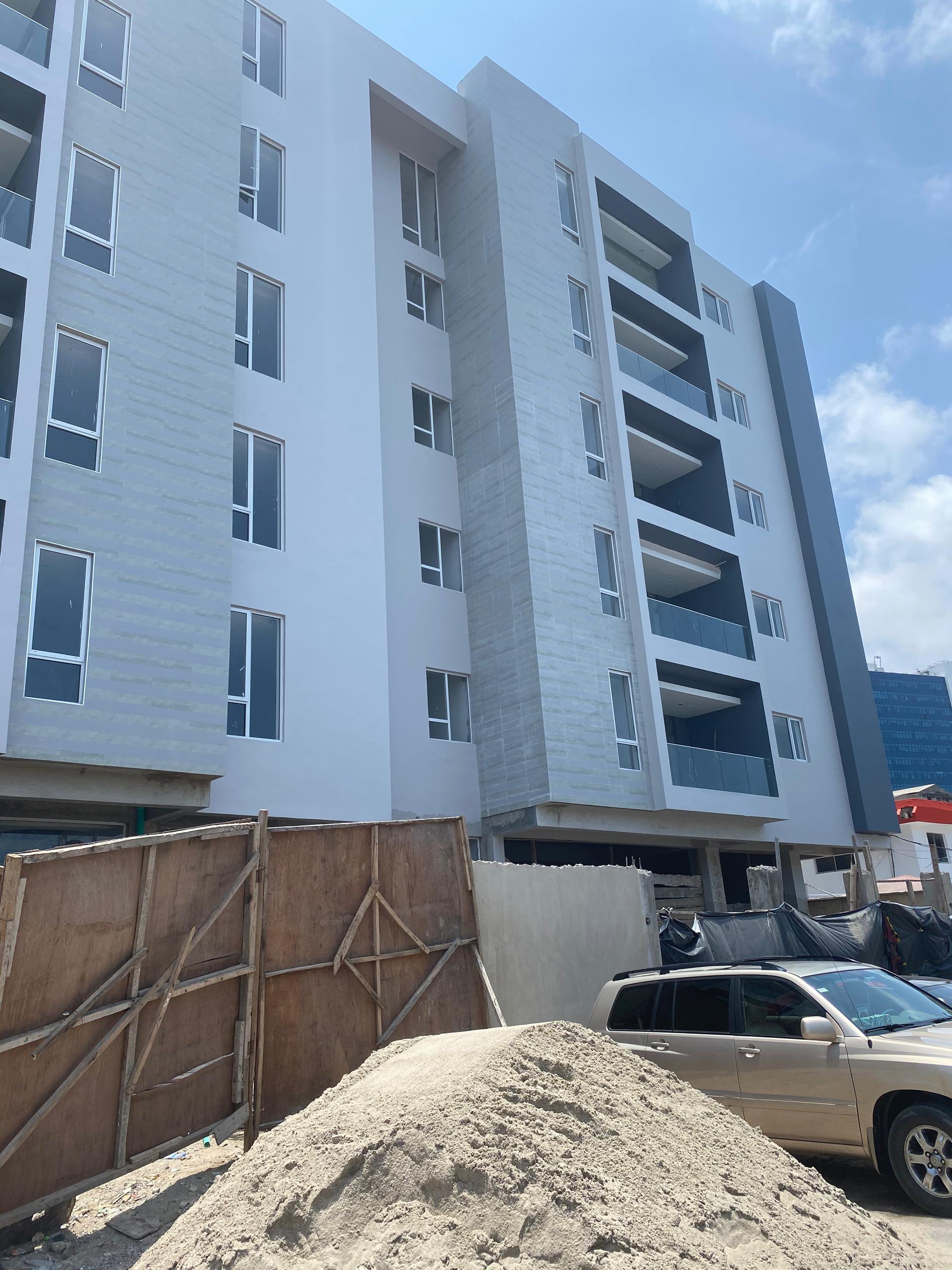 Lekki Urban High-Rise: Full-Scale Fenestration & Balustrades