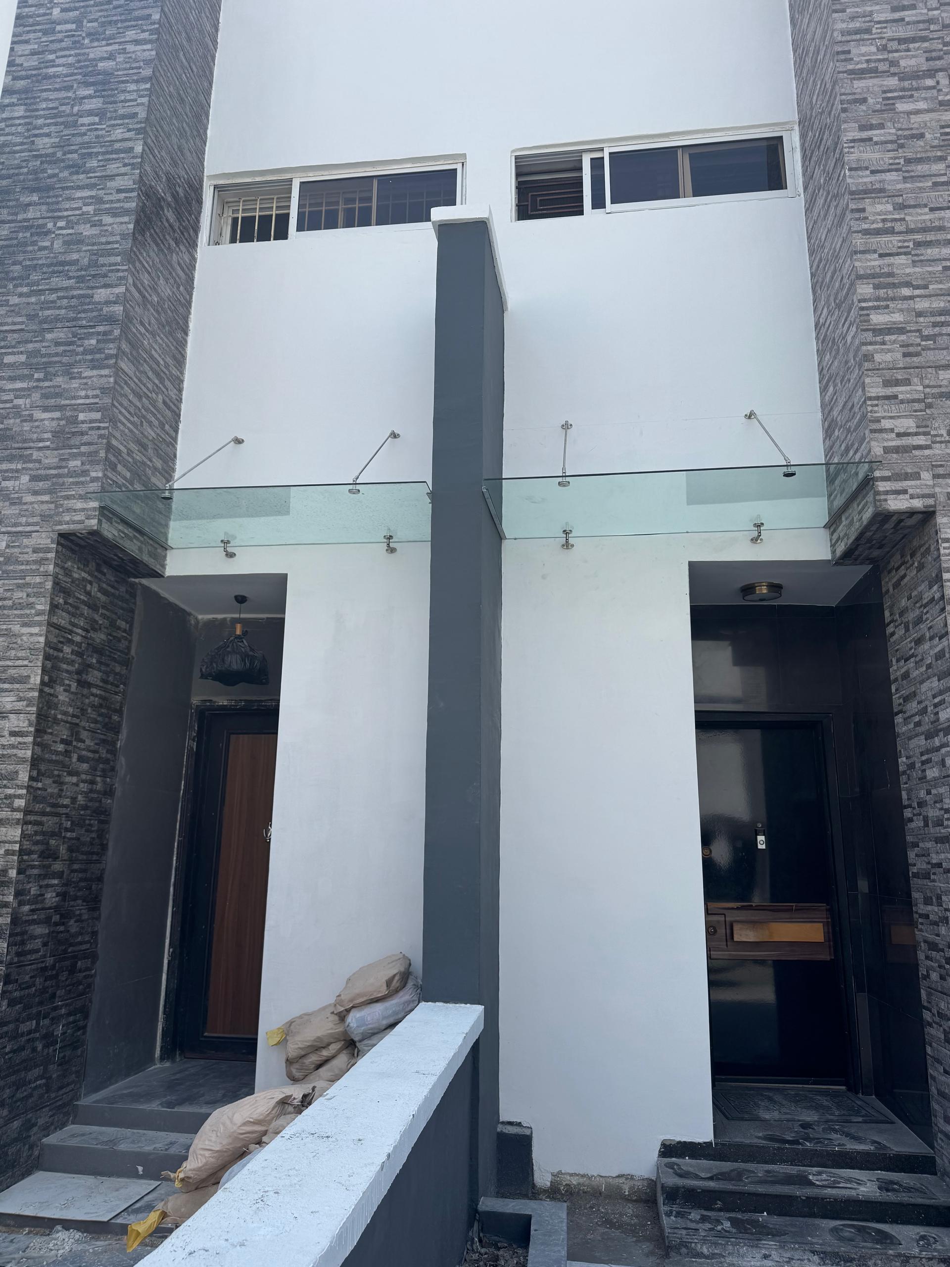 Suspended Glass Entrance Canopy System