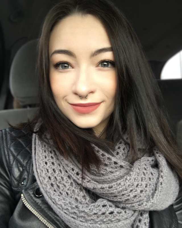 Jodelle Ferland hot women picture