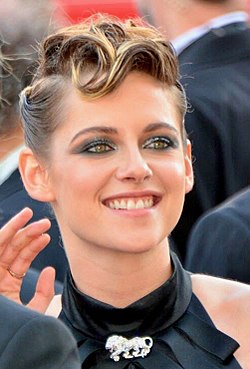 Kristen Stewart Cannes 2018 (cropped).jpg
