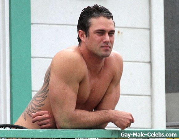 Taylor Kinney Nude