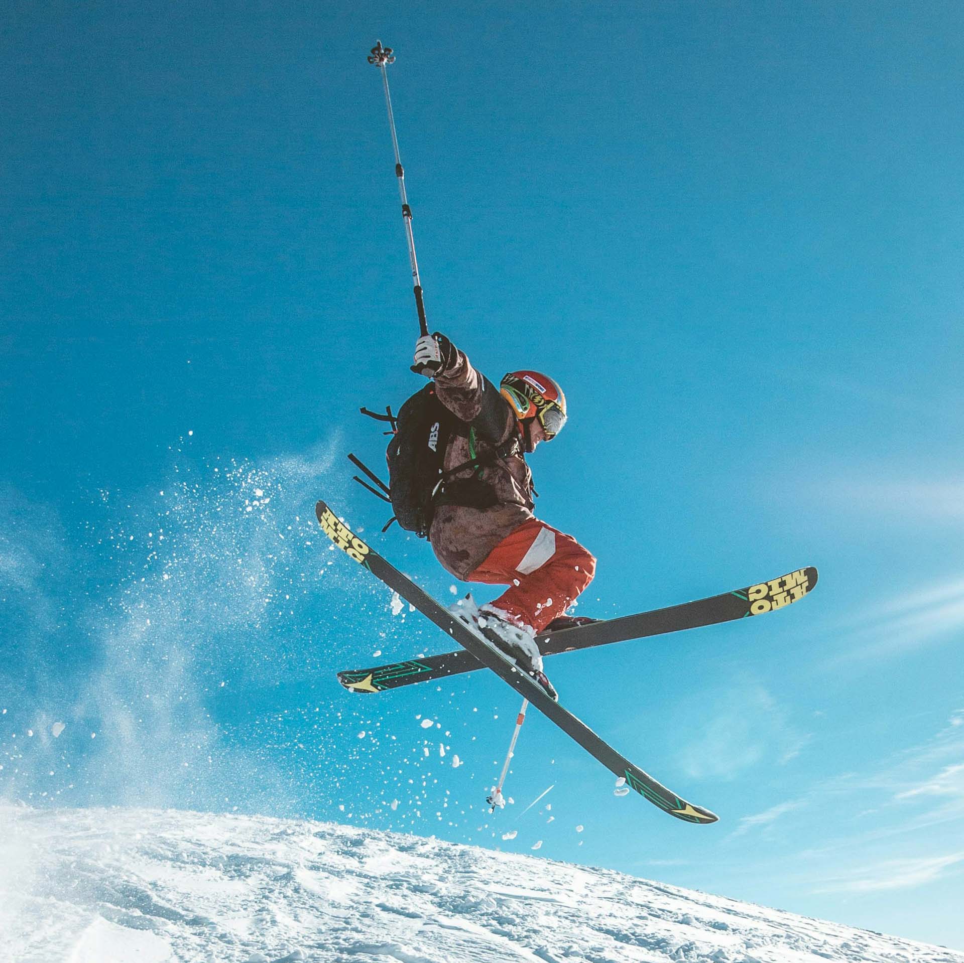 Skiing Tips for Beginners: Glide with Confidence
