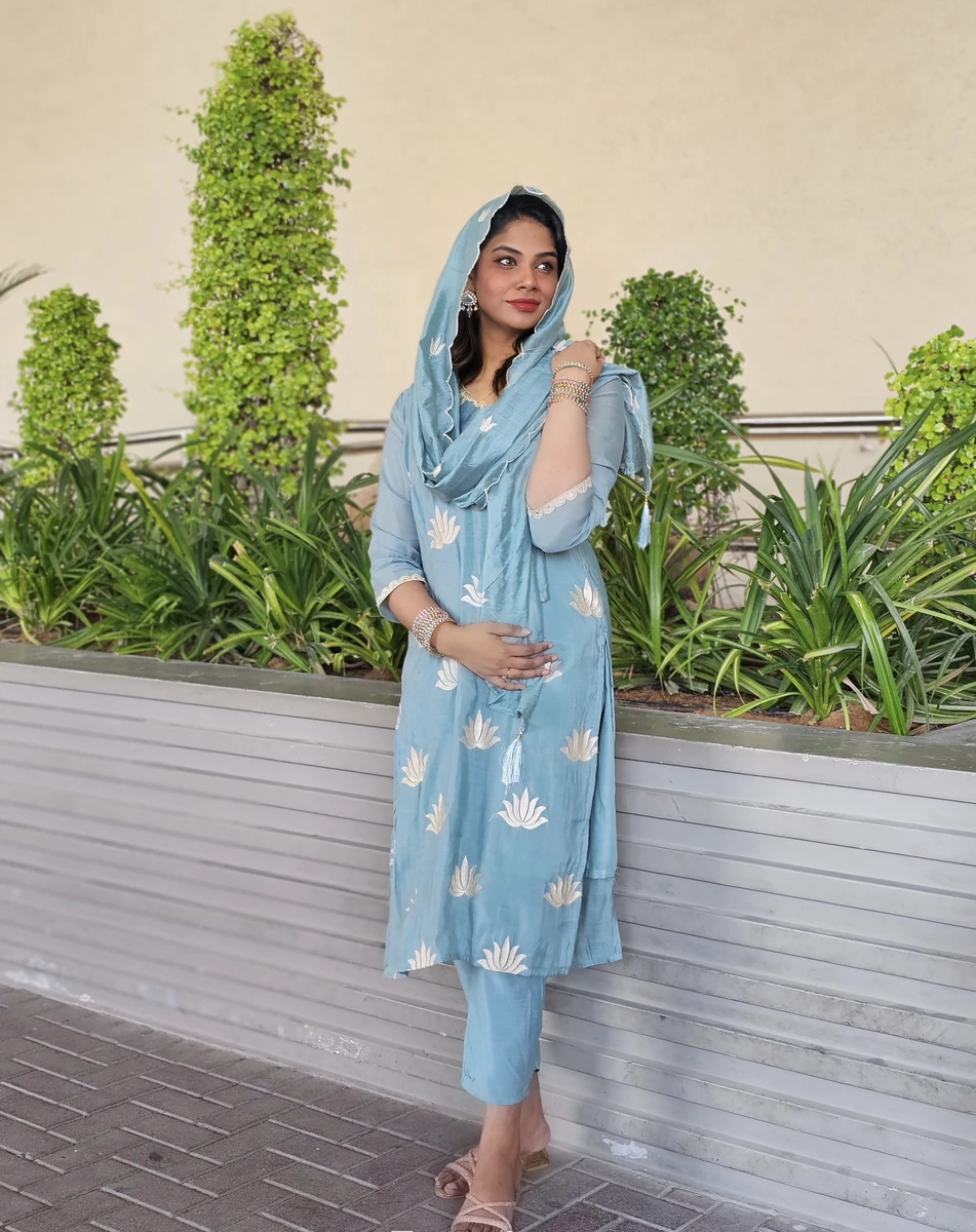 Saage green chanderi salwar with beautiful Zari work