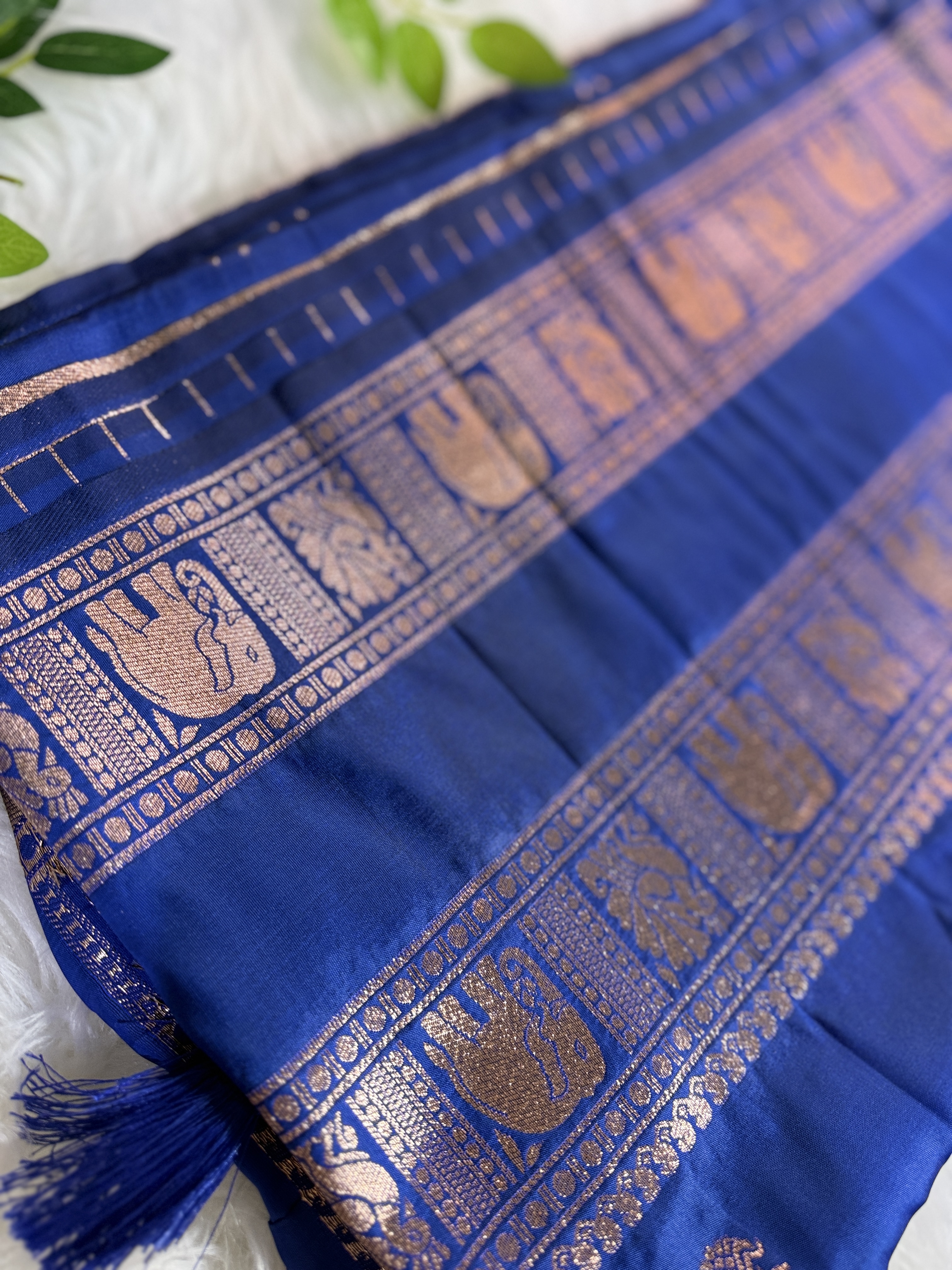 ELEPHANT BORDER SUGUDISAREE BLUE