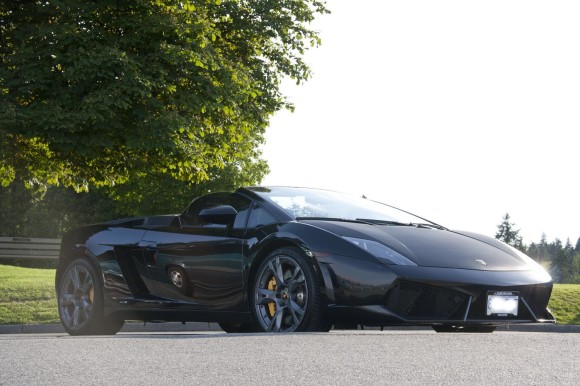 Spotted a Lambo at Stanley Park.