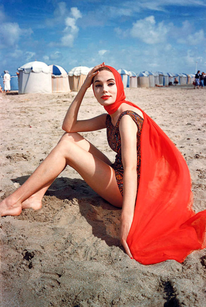 Марк Шоу (Mark Shaw) - Orange Scarf on Beach at Trouville, 1957