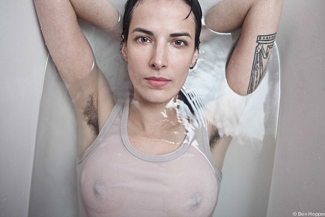 Epilarea la subraț nu mai este la modă!