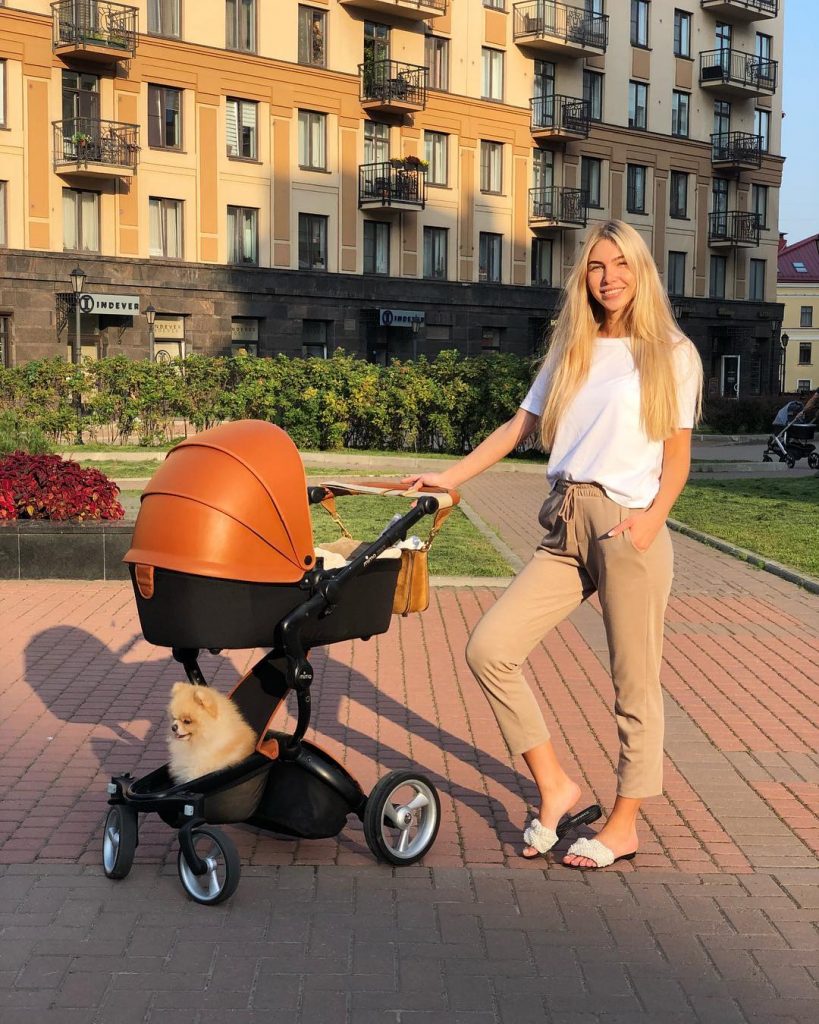 Ksenia Kondratieva son husband