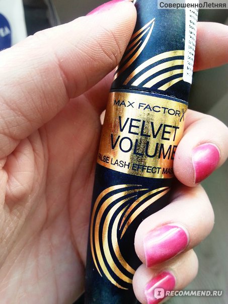 Тушь для ресниц Max Factor Velvet Volume False Lash Effect  фото