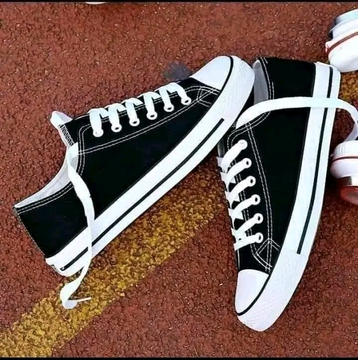 Sneakers Style Vans – Semelle trait noir