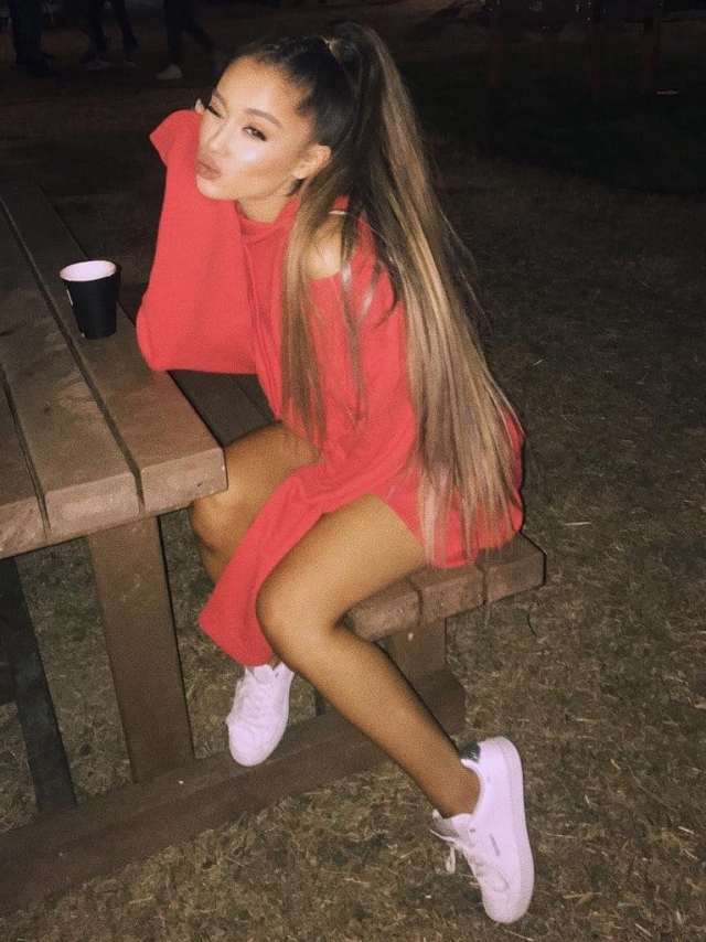 ariana grande hot feet