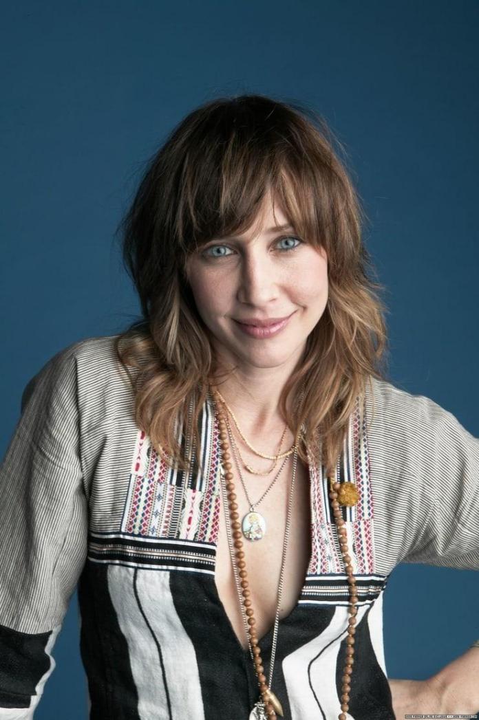 Vera Farmiga sexy look