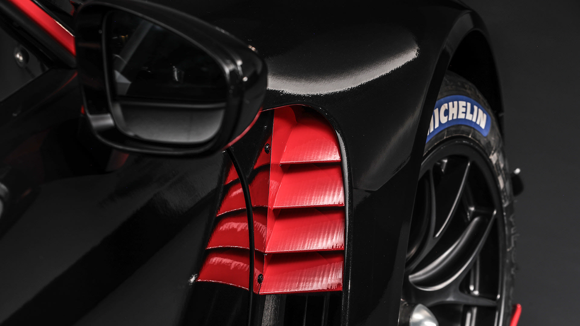 911_GT3_R_Gallery_05_c8bwuy.jpg