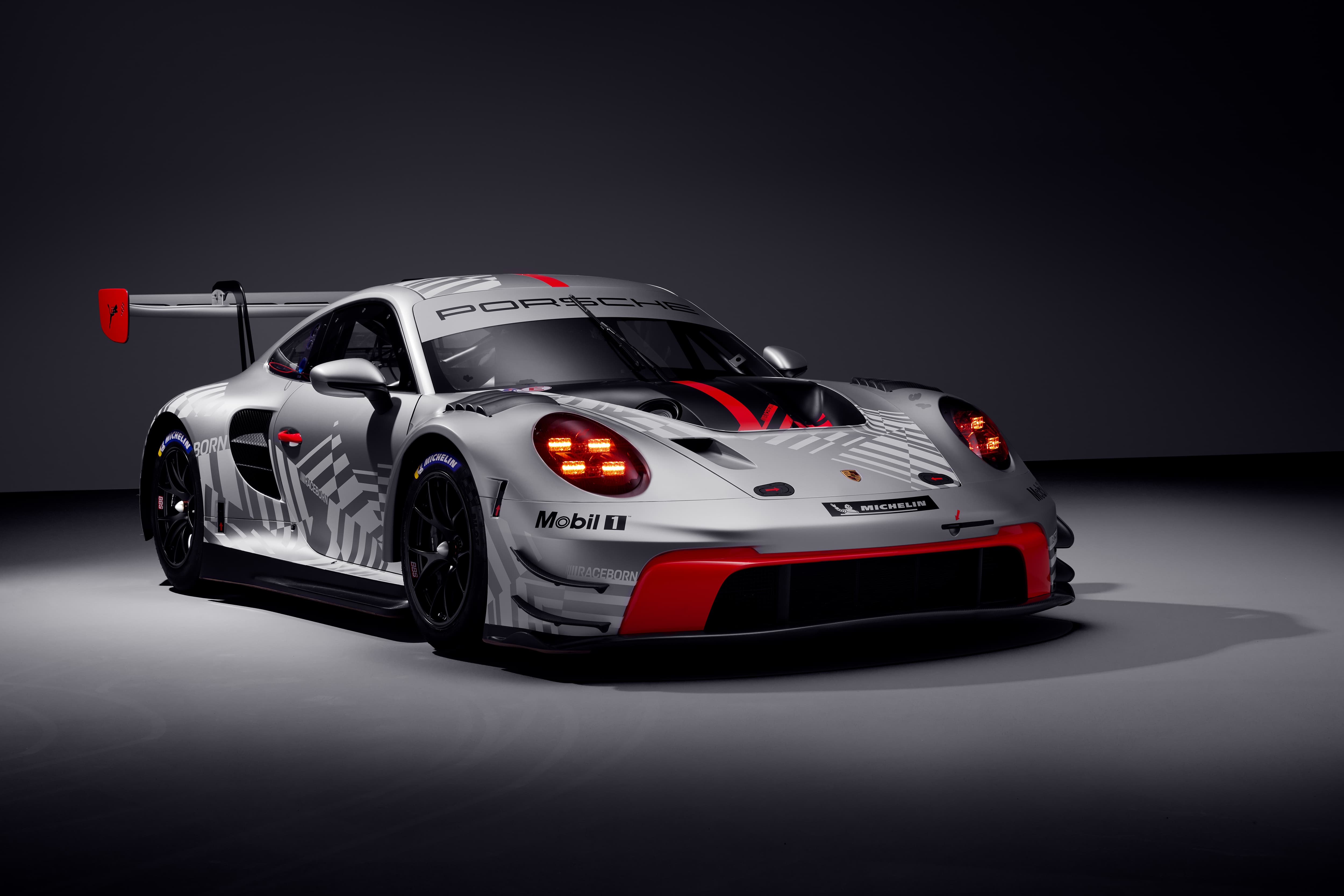 The 911 GT3 R