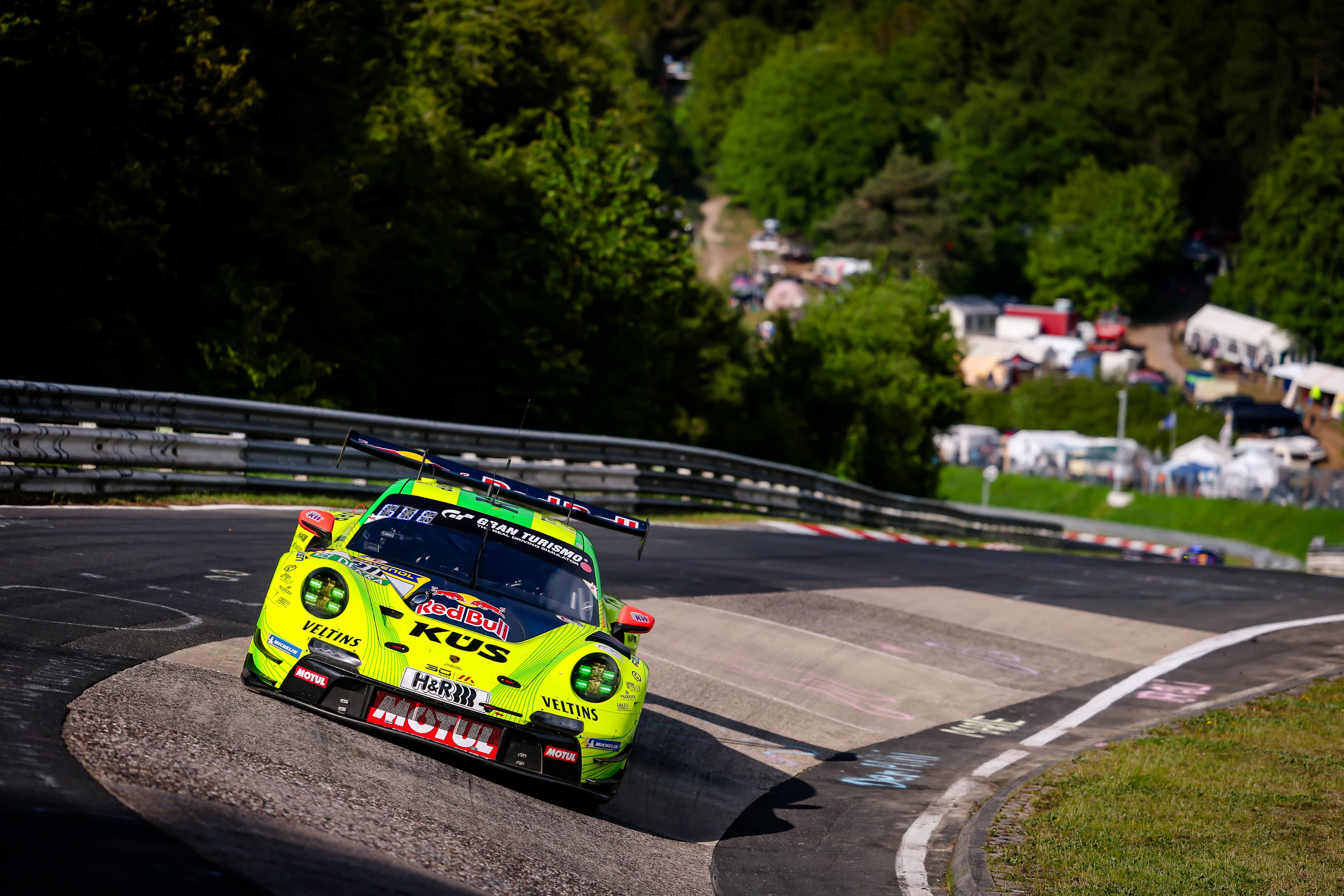 Three Porsche in top 10 at Nürburgring 24 Hours with Lionspeed GP