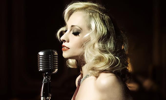 No Regrets -'The Edith Piaf Story' Feat. Nikki Nouveau Picture