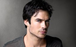 йен сомерхолдер иен сомерхолдер мужчина брюнет актер сериал дневники вампира 6 сезон деймон сальваторе фон серый